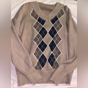 Women's tan vneck Sweater